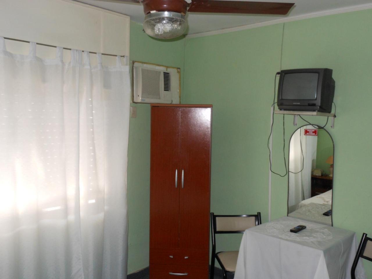Hotel Los Robles Gualeguaychu Exterior photo
